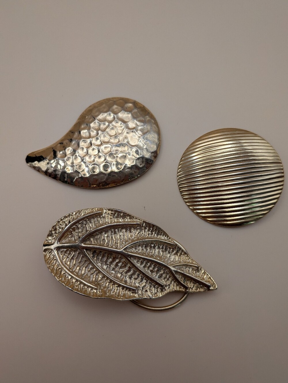 Lot Of Three Gold Tone Vintage Scarf Clips Hammered Teardrop Shape, Leaf, Round
